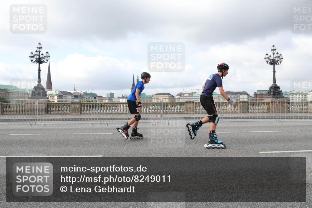 29.06.2025 - hella hamburg halbmarathon Lena Gebhardt http://msf.ph/oto/8249011 29.06.2025 09:02:46 Lombardsbrücke  meine-sportfotos.de