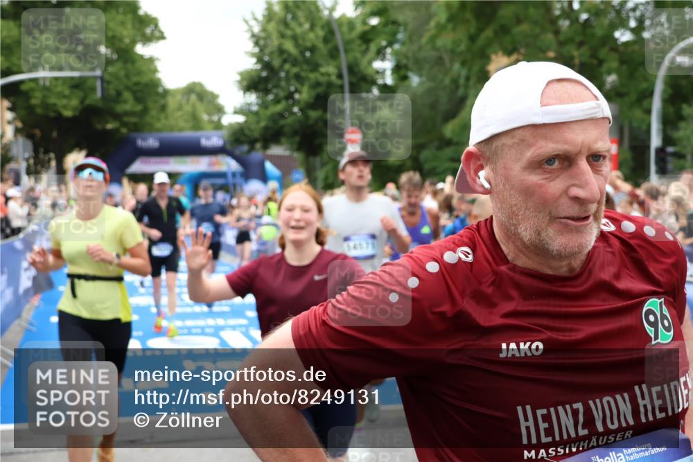 29.06.2025 - hella hamburg halbmarathon Zöllner http://msf.ph/oto/8249131 29.06.2025 10:57:44 Ziel 1239, 1715, 1719, 2606, 7833, 10133, 12774, 13523, 14571, 14951, 15217, 15220, 16418, 17201, 17455, 17769, 17814, 18388, 18508, 18985 meine-sportfotos.de