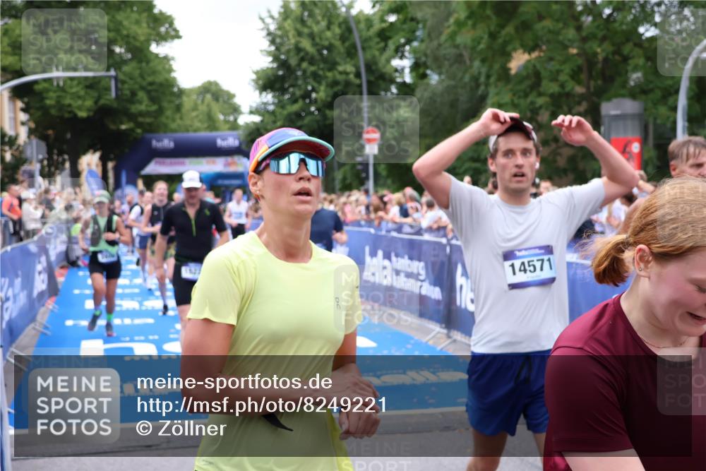 29.06.2025 - hella hamburg halbmarathon Zöllner http://msf.ph/oto/8249221 29.06.2025 10:57:45 Ziel 1715, 1719, 1972, 2606, 7833, 10133, 12440, 12774, 13523, 14951, 15217, 15220, 16418, 17201, 17455, 17769, 17814, 18388, 18508, 18727, 18985 meine-sportfotos.de