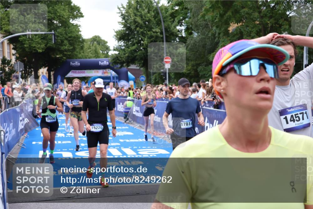 29.06.2025 - hella hamburg halbmarathon Zöllner http://msf.ph/oto/8249262 29.06.2025 10:57:46 Ziel 1715, 1719, 1972, 2606, 5391, 7833, 10133, 12440, 12774, 13523, 14737, 15217, 15220, 16418, 17201, 17455, 17814, 18388, 18508, 18727, 18985 meine-sportfotos.de