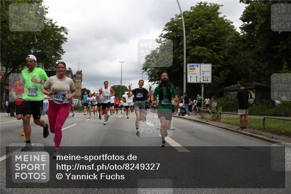 29.06.2025 - hella hamburg halbmarathon Yannick Fuchs http://msf.ph/oto/8249327 29.06.2025 10:47:52 20KM 1030, 1267, 1422, 1442, 1502, 1549, 1870, 2058, 2070, 2354, 2518, 2630, 3096, 3103, 3819, 4299, 5020, 5259, 5638, 6294, 6374, 6481, 6511, 6512, 6942, 7274, 7395, 7478, 7918, 8285, 8335, 8394, 8447, 9032, 9380, 9791, 9922, 11068, 11430, 11844, 12321, 12379, 12607, 12632, 13032, 13033, 13397, 13794, 13803, 13865, 13912, 14239, 14702, 15146, 15441, 15502, 15838, 15856, 15946, 16477, 16780, 17348, 17482, 18143, 18308, 18418, 18450, 18514, 18612, 19067 meine-sportfotos.de
