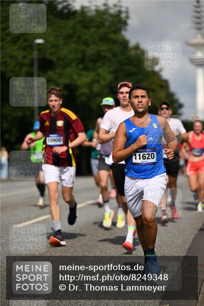 29.06.2025 - hella hamburg halbmarathon Dr. Thomas Lammeyer http://msf.ph/oto/8249348 29.06.2025 09:51:34 Kennedybrücke 1164, 1385, 1644, 1743, 2296, 2714, 2767, 3959, 4860, 5091, 5315, 6684, 6990, 7884, 8362, 9178, 9944, 10384, 10404, 10793, 10900, 11202, 11227 meine-sportfotos.de