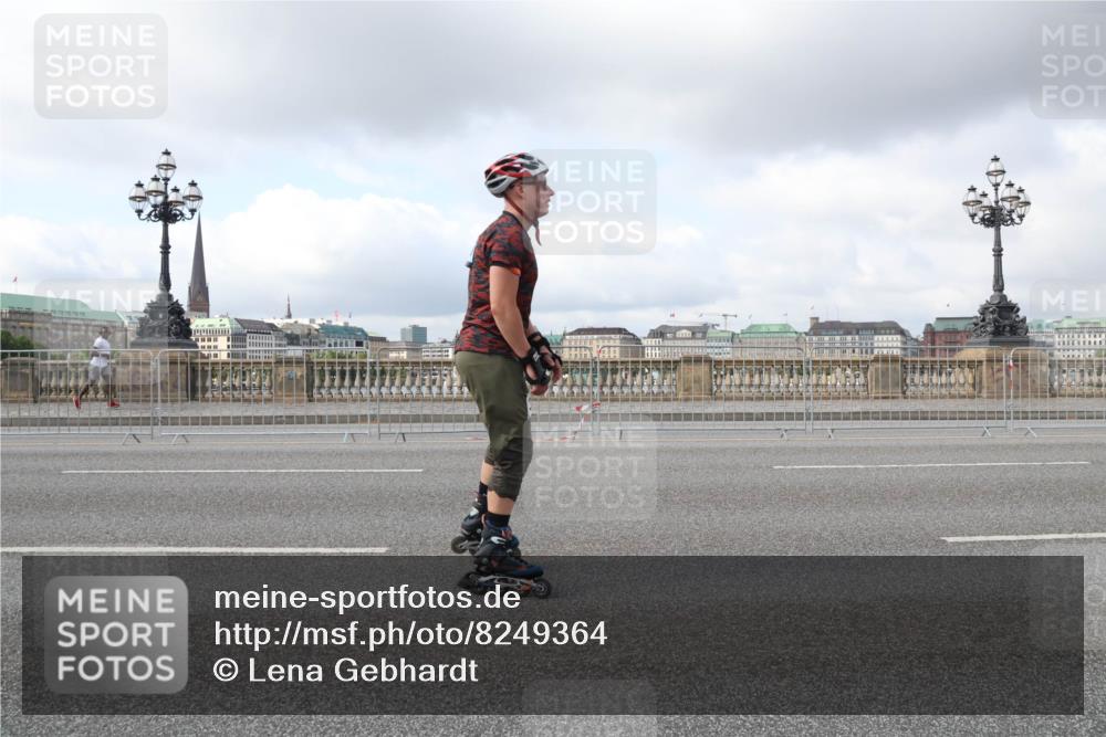 29.06.2025 - hella hamburg halbmarathon Lena Gebhardt http://msf.ph/oto/8249364 29.06.2025 09:02:49 Lombardsbrücke  meine-sportfotos.de