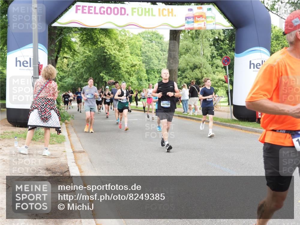 29.06.2025 - hella hamburg halbmarathon MichiJ http://msf.ph/oto/8249385 29.06.2025 10:51:38 Zwischen KM18-KM19 1863, 3039, 3182, 3248, 6100, 6174, 8890, 9191, 13542, 14465, 15137, 16455, 17387, 17763, 18395, 18440, 18768 meine-sportfotos.de