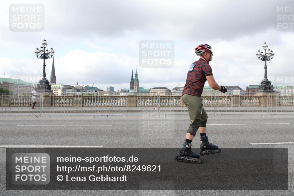 29.06.2025 - hella hamburg halbmarathon Lena Gebhardt http://msf.ph/oto/8249621 29.06.2025 09:02:49 Lombardsbrücke  meine-sportfotos.de