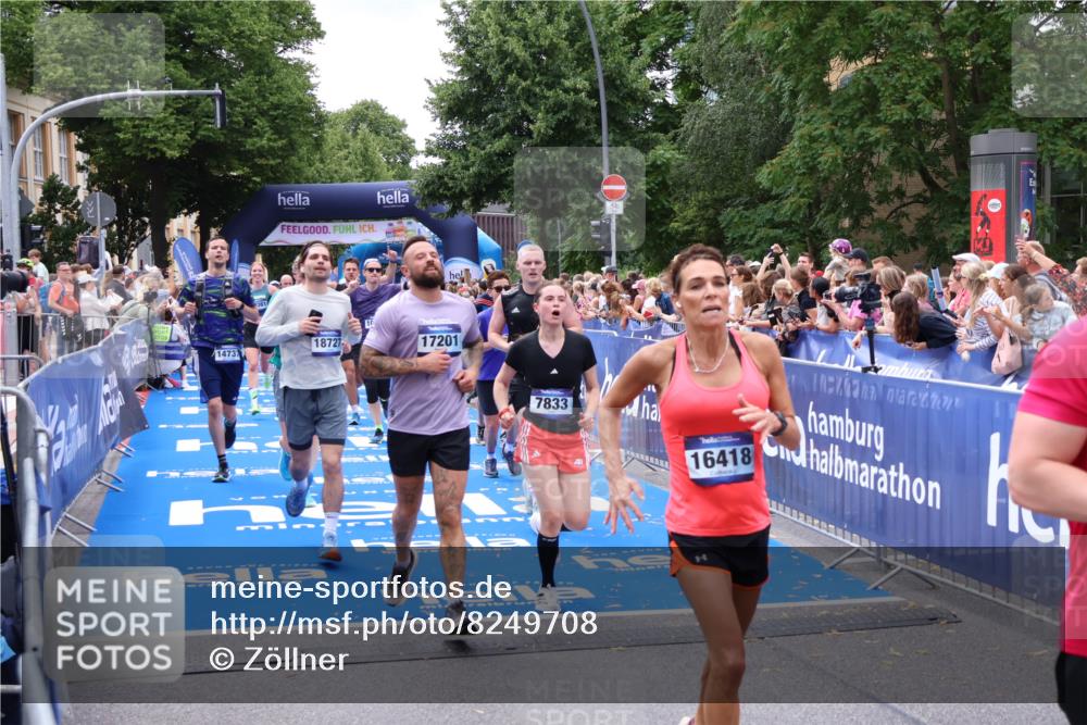 29.06.2025 - hella hamburg halbmarathon Zöllner http://msf.ph/oto/8249708 29.06.2025 10:57:52 Ziel 1972, 2034, 2806, 2883, 5391, 7269, 7833, 9820, 10599, 10703, 12440, 12523, 13376, 14737, 16418, 16517, 17201, 17543, 18492, 18508, 18727 meine-sportfotos.de