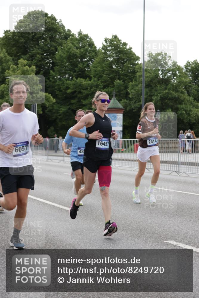 29.06.2025 - hella hamburg halbmarathon Jannik Wohlers http://msf.ph/oto/8249720 29.06.2025 10:30:51 Lombardsbrücke 1292, 1773, 1979, 2414, 2914, 4561, 4817, 5437, 5943, 6057, 6078, 6195, 6787, 7604, 8050, 8072, 8073, 10111, 11988, 12627, 14349, 15589, 15725, 16457, 17224, 17463, 17509, 17587, 18390, 18883, 19226 meine-sportfotos.de