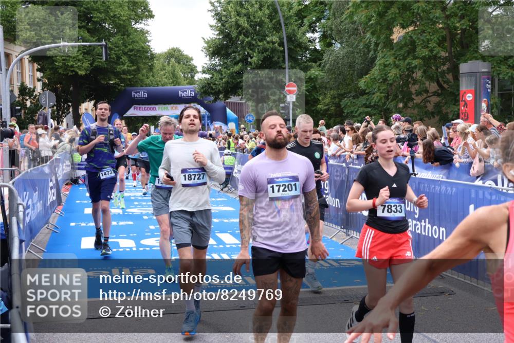29.06.2025 - hella hamburg halbmarathon Zöllner http://msf.ph/oto/8249769 29.06.2025 10:57:53 Ziel 1972, 2034, 2806, 2883, 5391, 7138, 7269, 7833, 9820, 10599, 10703, 12440, 12523, 13376, 14737, 16517, 17201, 17543, 18492, 18727 meine-sportfotos.de