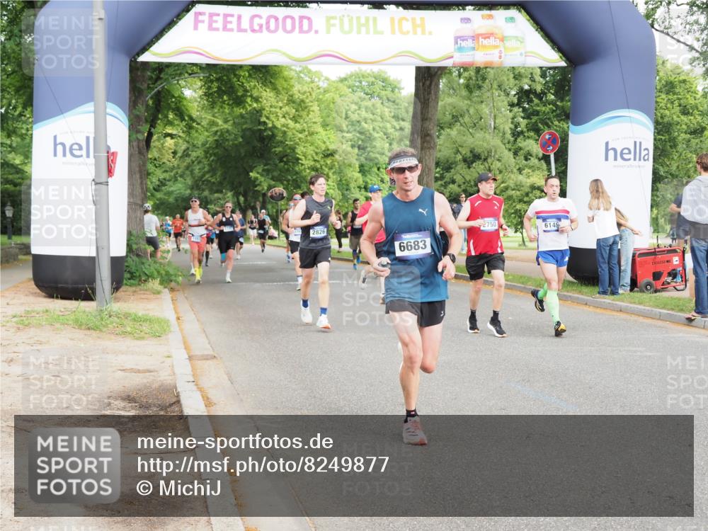 29.06.2025 - hella hamburg halbmarathon MichiJ http://msf.ph/oto/8249877 29.06.2025 10:28:47 Zwischen KM18-KM19 1358, 2714, 2750, 4888, 4889, 5752, 6149, 6683, 7495, 8346, 8574, 11284, 15015, 17245, 18614 meine-sportfotos.de