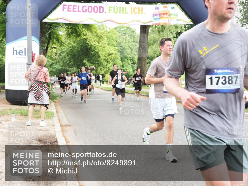 29.06.2025 - hella hamburg halbmarathon MichiJ http://msf.ph/oto/8249891 29.06.2025 10:51:43 Zwischen KM18-KM19 1842, 6100, 6174, 8890, 9816, 14822, 15797, 16455, 16605, 17387, 18768 meine-sportfotos.de