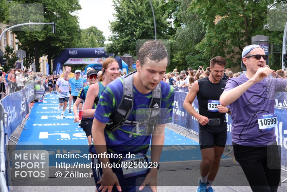 29.06.2025 - hella hamburg halbmarathon Zöllner http://msf.ph/oto/8250029 29.06.2025 10:57:57 Ziel 2025, 2806, 2883, 3093, 3575, 7138, 7159, 7189, 7269, 9820, 10703, 11394, 12523, 13376, 14881, 15349, 16517, 17543, 18492 meine-sportfotos.de