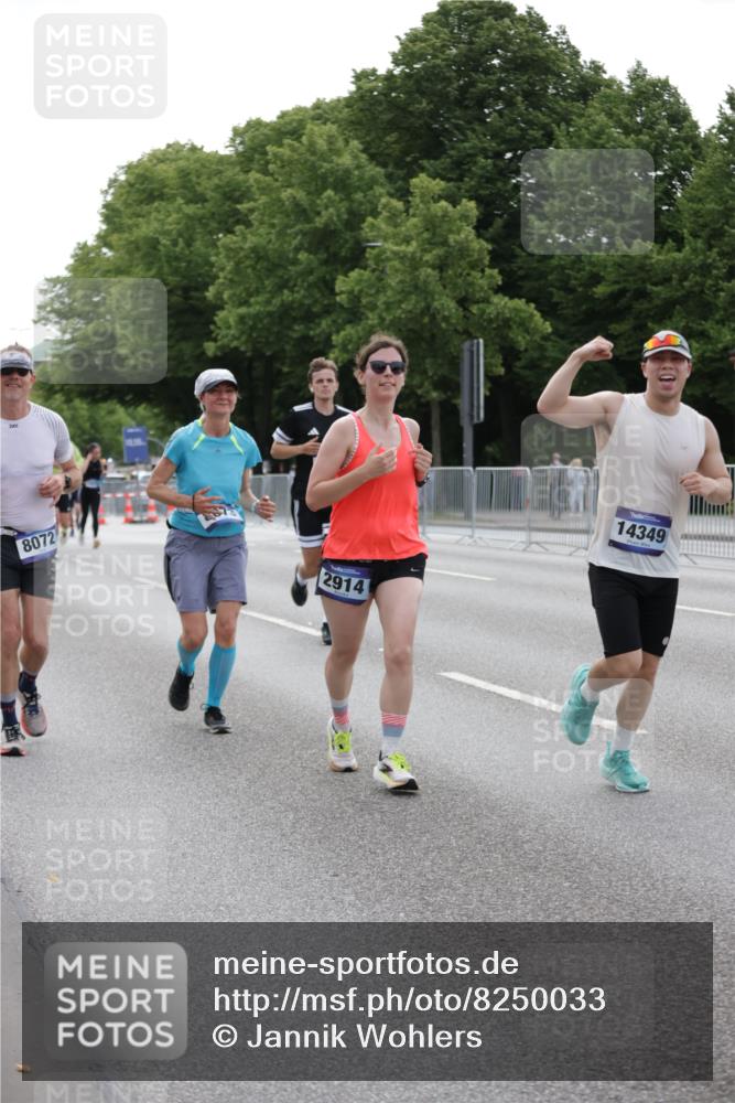 29.06.2025 - hella hamburg halbmarathon Jannik Wohlers http://msf.ph/oto/8250033 29.06.2025 10:30:52 Lombardsbrücke 1292, 1773, 1979, 2414, 2914, 4561, 4817, 5437, 5846, 5943, 6057, 6078, 6195, 6787, 7604, 8050, 8072, 8073, 10111, 11988, 12627, 14349, 15589, 15725, 16457, 16978, 17224, 17463, 17509, 17587, 18390, 18883, 19226 meine-sportfotos.de