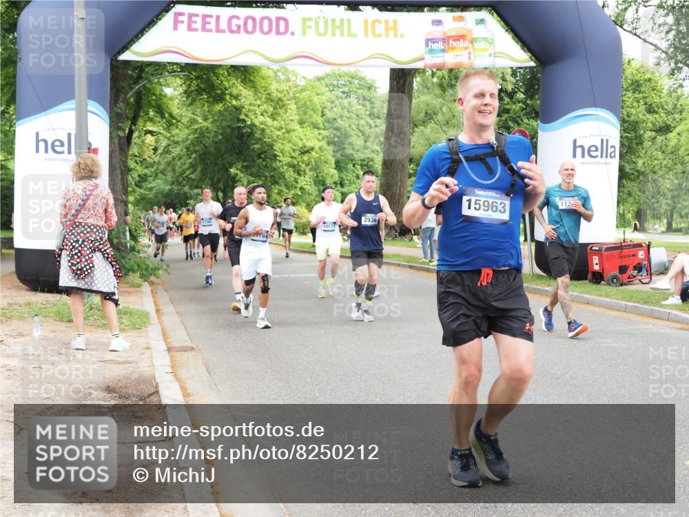 29.06.2025 - hella hamburg halbmarathon MichiJ http://msf.ph/oto/8250212 29.06.2025 10:51:48 Zwischen KM18-KM19 1842, 2936, 6714, 9816, 11324, 13221, 13533, 14822, 15797, 15963, 16067, 16605, 17784, 18575, 18577 meine-sportfotos.de
