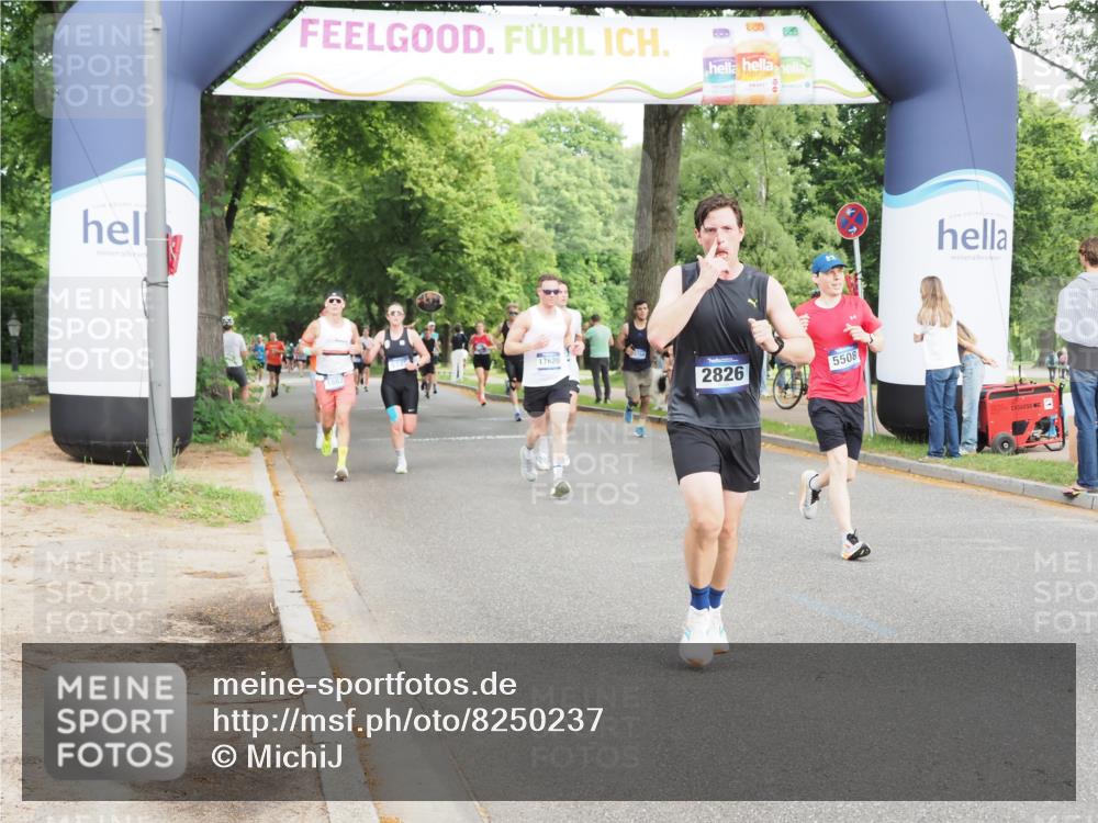 29.06.2025 - hella hamburg halbmarathon MichiJ http://msf.ph/oto/8250237 29.06.2025 10:28:49 Zwischen KM18-KM19 1882, 2750, 2826, 4889, 5508, 5745, 6149, 6683, 8346, 8574, 17245, 17620, 18614 meine-sportfotos.de