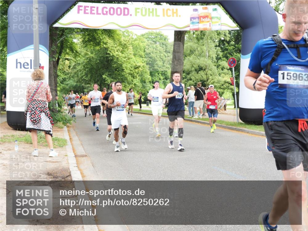 29.06.2025 - hella hamburg halbmarathon MichiJ http://msf.ph/oto/8250262 29.06.2025 10:51:48 Zwischen KM18-KM19 1842, 2936, 6714, 9816, 11324, 13221, 13533, 14822, 15797, 15963, 16067, 16605, 17784, 18575, 18577 meine-sportfotos.de
