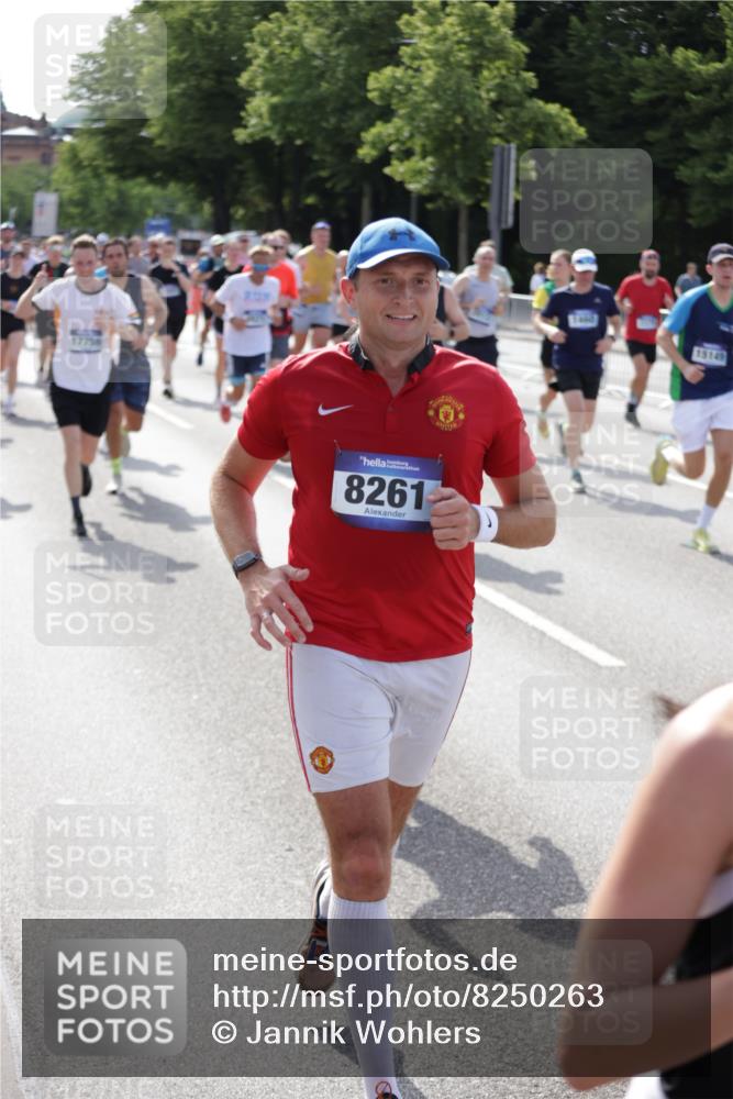 29.06.2025 - hella hamburg halbmarathon Jannik Wohlers http://msf.ph/oto/8250263 29.06.2025 09:56:15 Lombardsbrücke 1460, 1496, 1628, 1833, 1877, 2013, 2058, 2082, 2208, 2378, 2771, 2953, 2996, 3296, 3310, 3652, 4065, 4377, 4404, 4635, 4711, 4833, 5169, 5194, 5839, 6286, 6561, 6562, 7383, 7475, 8261, 8361, 8587, 8618, 8863, 8921, 9597, 9638, 9695, 9752, 9793, 9820, 10371, 10508, 11018, 11231, 11455, 11459, 11809, 11961, 12490, 12545, 12584, 12651, 12858, 13394, 13688, 14198, 14286, 14408, 14526, 14990, 14994, 15149, 15427, 15818, 16375 meine-sportfotos.de