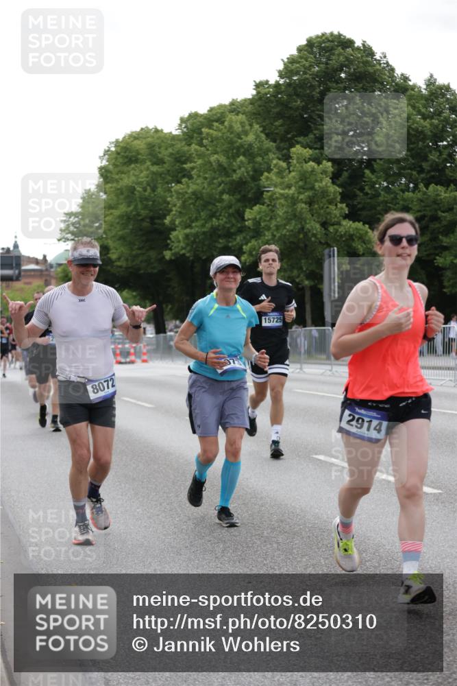 29.06.2025 - hella hamburg halbmarathon Jannik Wohlers http://msf.ph/oto/8250310 29.06.2025 10:30:53 Lombardsbrücke 1292, 1773, 1979, 2414, 2914, 4561, 4817, 5437, 5846, 5943, 6057, 6078, 6195, 6787, 7604, 8050, 8072, 8073, 10111, 11988, 12627, 14349, 15725, 16457, 16978, 17224, 17463, 17509, 17587, 17706, 18390, 18883, 19226 meine-sportfotos.de