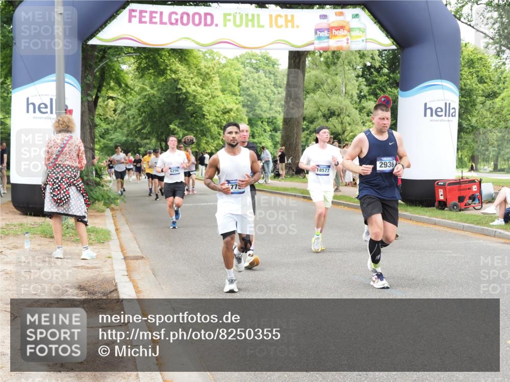 29.06.2025 - hella hamburg halbmarathon MichiJ http://msf.ph/oto/8250355 29.06.2025 10:51:50 Zwischen KM18-KM19 2936, 6714, 11324, 11429, 13221, 13533, 15797, 15963, 16067, 16989, 17784, 18575, 18577 meine-sportfotos.de