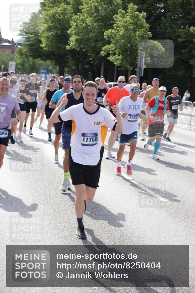 29.06.2025 - hella hamburg halbmarathon Jannik Wohlers http://msf.ph/oto/8250404 29.06.2025 09:56:17 Lombardsbrücke 1460, 1496, 1628, 1833, 1877, 2013, 2058, 2082, 2208, 2378, 2396, 2771, 2996, 3310, 3652, 4065, 4377, 4404, 4635, 4711, 4833, 5169, 5194, 5839, 6033, 6286, 6561, 6562, 7383, 7475, 8261, 8361, 8572, 8587, 8618, 8661, 8710, 8863, 8921, 9082, 9597, 9638, 9695, 9752, 9793, 9820, 9985, 10371, 10508, 11018, 11231, 11455, 11459, 11809, 11961, 12311, 12490, 12584, 12585, 12651, 12858, 13282, 13394, 13609, 13688, 13962, 14033, 14408, 14526, 14990, 14994, 15149, 15427, 15818 meine-sportfotos.de
