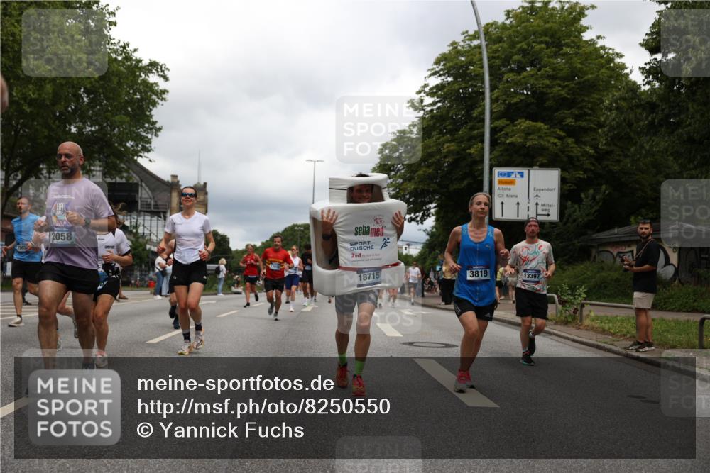 29.06.2025 - hella hamburg halbmarathon Yannick Fuchs http://msf.ph/oto/8250550 29.06.2025 10:47:55 20KM 1030, 1267, 1422, 1442, 1502, 1549, 1870, 2058, 2070, 2354, 2432, 2518, 2630, 3096, 3103, 3819, 4299, 5020, 5259, 5638, 6260, 6294, 6374, 6511, 6512, 7274, 7395, 7478, 7973, 8285, 8335, 8394, 9032, 9380, 9791, 9922, 10040, 11009, 11068, 11430, 11844, 12321, 12607, 12632, 13033, 13397, 13794, 13803, 13865, 13912, 14026, 14239, 14702, 15146, 15441, 15838, 15856, 15946, 16780, 17348, 17482, 18143, 18308, 18418, 18450, 18514, 18612, 19067 meine-sportfotos.de