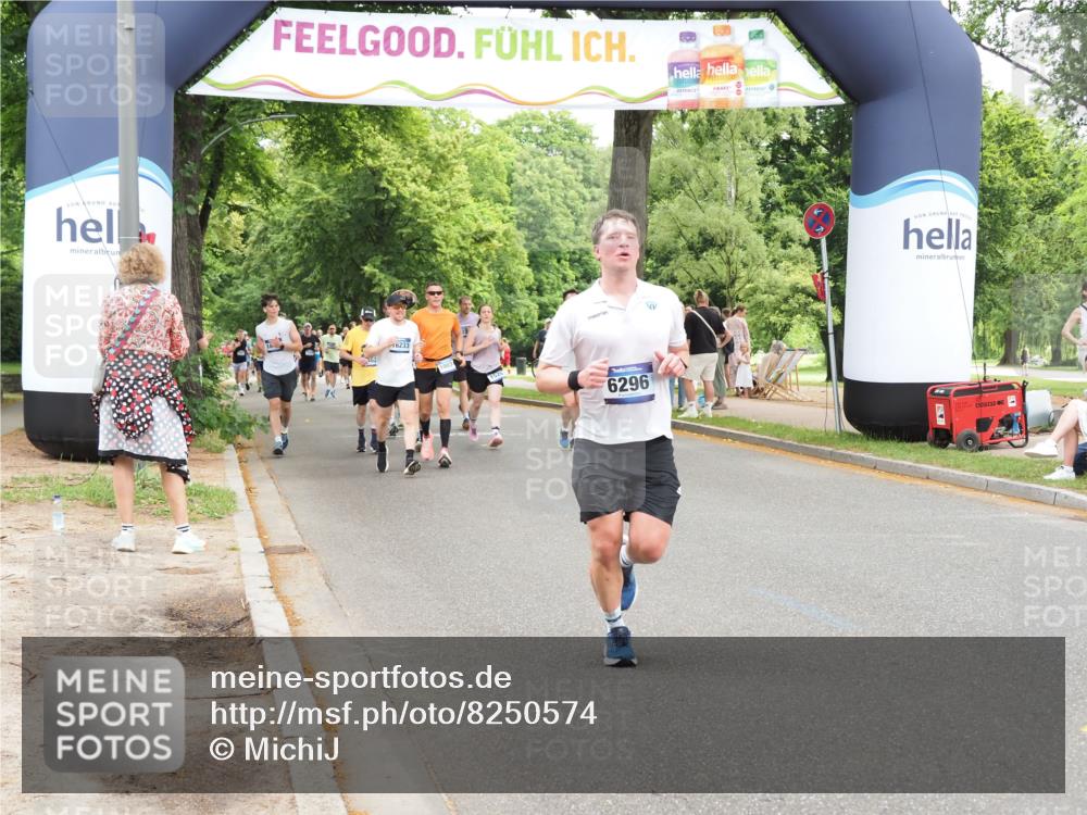 29.06.2025 - hella hamburg halbmarathon MichiJ http://msf.ph/oto/8250574 29.06.2025 10:51:53 Zwischen KM18-KM19 2936, 5742, 0000, 6462, 6714, 10074, 11324, 11429, 13221, 15963, 16233, 16989, 17784, 18575, 18577 meine-sportfotos.de