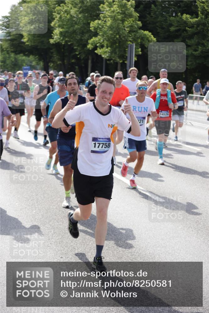 29.06.2025 - hella hamburg halbmarathon Jannik Wohlers http://msf.ph/oto/8250581 29.06.2025 09:56:18 Lombardsbrücke 1460, 1496, 1628, 1833, 1877, 2013, 2058, 2082, 2208, 2378, 2396, 2771, 2996, 3310, 3652, 4065, 4377, 4404, 4635, 4711, 4833, 5169, 5194, 5839, 6033, 6286, 6561, 6562, 7383, 7475, 8261, 8361, 8572, 8587, 8618, 8661, 8710, 8863, 8921, 9082, 9597, 9638, 9695, 9752, 9793, 9820, 9876, 9985, 10371, 10508, 11018, 11455, 11809, 11961, 12311, 12490, 12584, 12585, 12651, 12858, 13282, 13394, 13609, 13688, 13962, 14033, 14408, 14526, 14990, 14994, 15149, 15427, 15818 meine-sportfotos.de