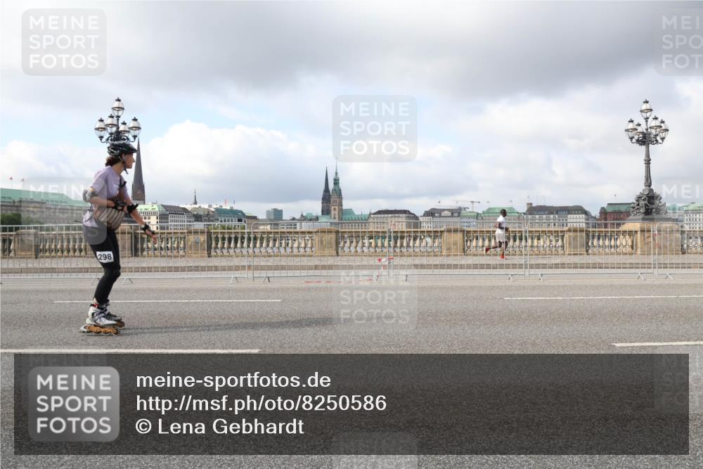 29.06.2025 - hella hamburg halbmarathon Lena Gebhardt http://msf.ph/oto/8250586 29.06.2025 09:02:53 Lombardsbrücke  meine-sportfotos.de