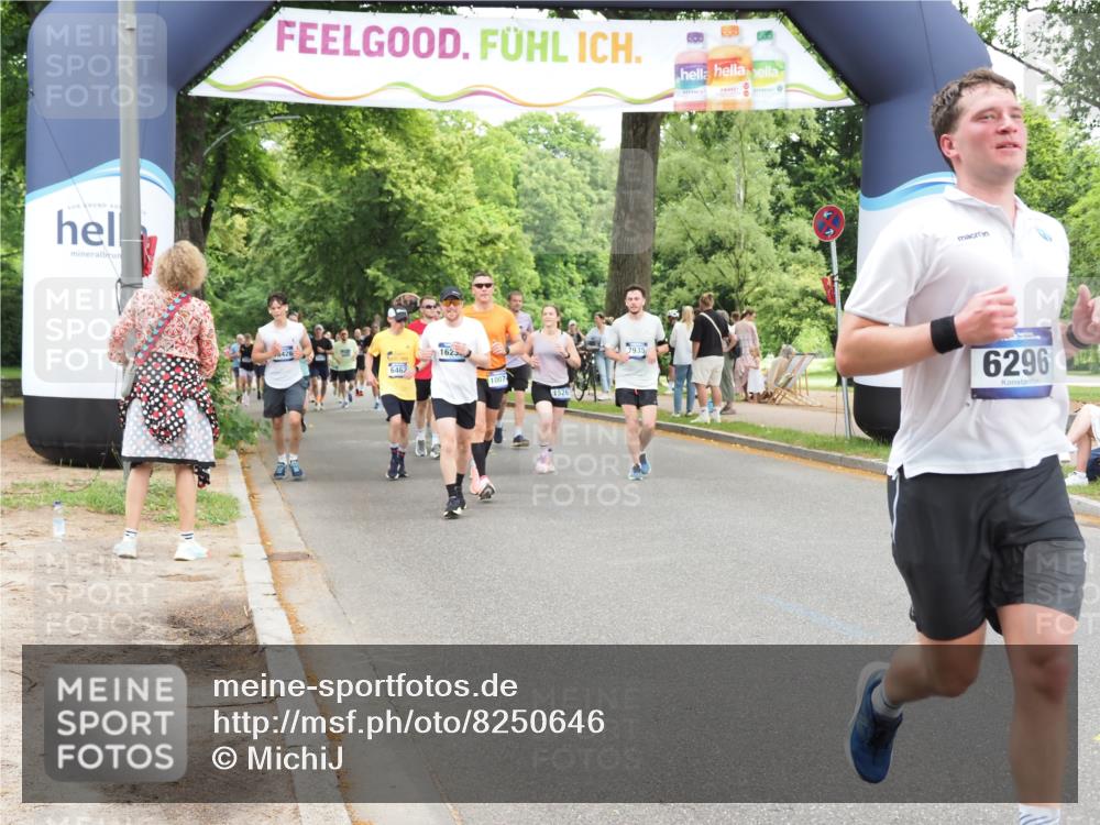 29.06.2025 - hella hamburg halbmarathon MichiJ http://msf.ph/oto/8250646 29.06.2025 10:51:54 Zwischen KM18-KM19 1526, 2936, 5742, 0000, 6462, 7935, 10074, 11324, 11429, 15963, 16233, 16989, 17784, 18575, 18577 meine-sportfotos.de