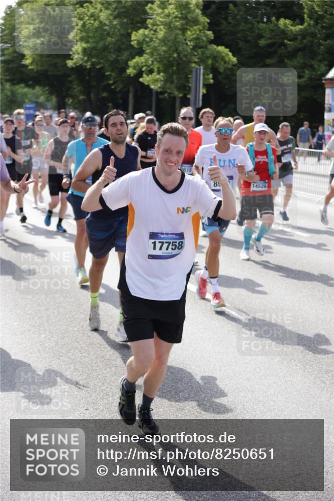 29.06.2025 - hella hamburg halbmarathon Jannik Wohlers http://msf.ph/oto/8250651 29.06.2025 09:56:18 Lombardsbrücke 1460, 1496, 1628, 1833, 1877, 2013, 2058, 2082, 2208, 2378, 2396, 2771, 2996, 3310, 3652, 4065, 4377, 4404, 4635, 4711, 4833, 5169, 5194, 5839, 6033, 6286, 6561, 6562, 7383, 7475, 8261, 8361, 8572, 8587, 8618, 8661, 8710, 8863, 8921, 9082, 9597, 9638, 9695, 9752, 9793, 9820, 9876, 9985, 10371, 10508, 11018, 11455, 11809, 11961, 12311, 12490, 12584, 12585, 12651, 12858, 13282, 13394, 13609, 13688, 13962, 14033, 14408, 14526, 14990, 14994, 15149, 15427, 15818 meine-sportfotos.de