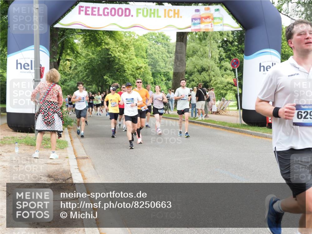 29.06.2025 - hella hamburg halbmarathon MichiJ http://msf.ph/oto/8250663 29.06.2025 10:51:54 Zwischen KM18-KM19 1526, 2936, 5742, 0000, 6462, 7935, 10074, 11324, 11429, 15963, 16233, 16989, 17784, 18575, 18577 meine-sportfotos.de