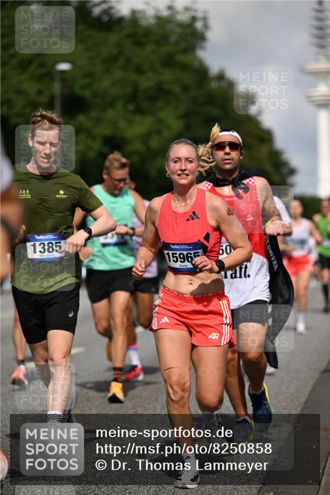 29.06.2025 - hella hamburg halbmarathon Dr. Thomas Lammeyer http://msf.ph/oto/8250858 29.06.2025 09:51:38 Kennedybrücke 1164, 1385, 1644, 1743, 2714, 2767, 3959, 4860, 5091, 5315, 6684, 6990, 7884, 8362, 9178, 9944, 10404, 10793, 10900, 11202, 11227 meine-sportfotos.de