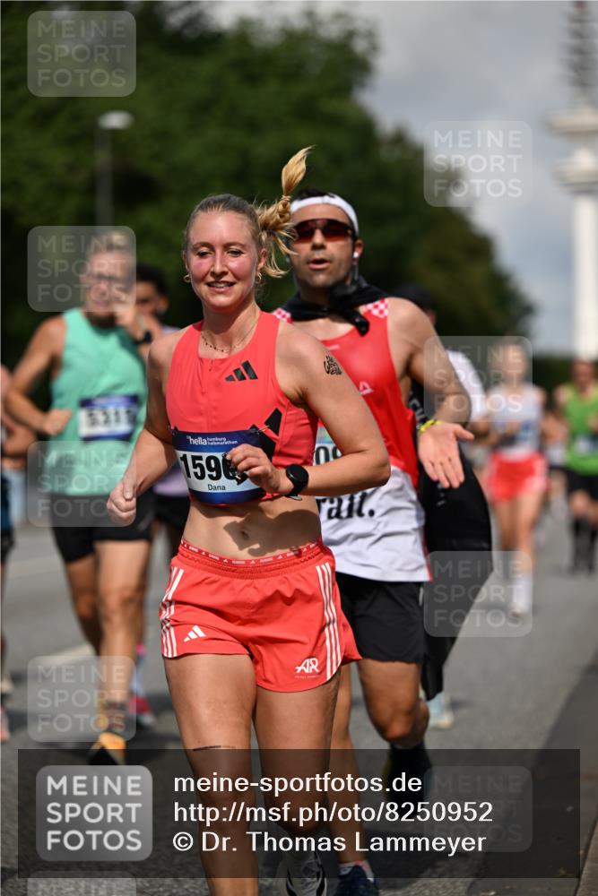 29.06.2025 - hella hamburg halbmarathon Dr. Thomas Lammeyer http://msf.ph/oto/8250952 29.06.2025 09:51:39 Kennedybrücke 1164, 1385, 1644, 1743, 2714, 2767, 3959, 4860, 5091, 5315, 6684, 6990, 7884, 9178, 9944, 10404, 10793, 10900, 11202, 11227 meine-sportfotos.de