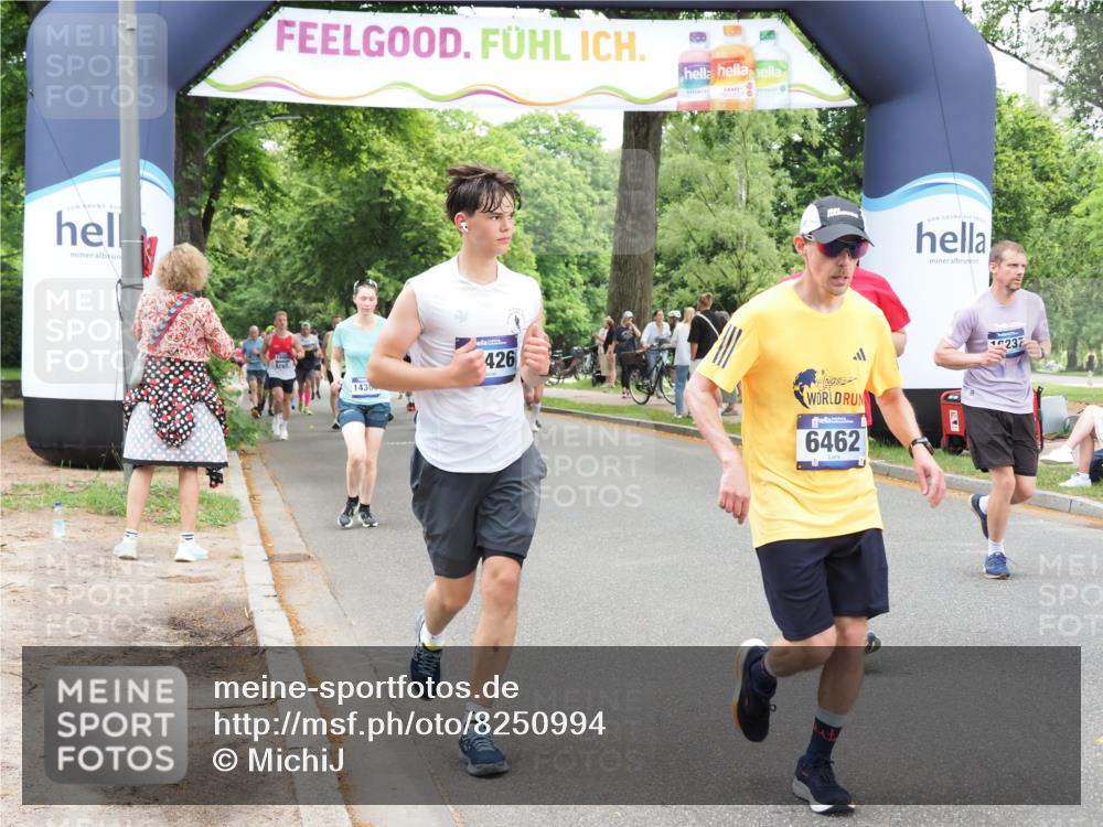 29.06.2025 - hella hamburg halbmarathon MichiJ http://msf.ph/oto/8250994 29.06.2025 10:51:58 Zwischen KM18-KM19 1526, 4146, 5742, 0000, 6462, 7935, 10074, 14306, 16233, 16237, 18426 meine-sportfotos.de