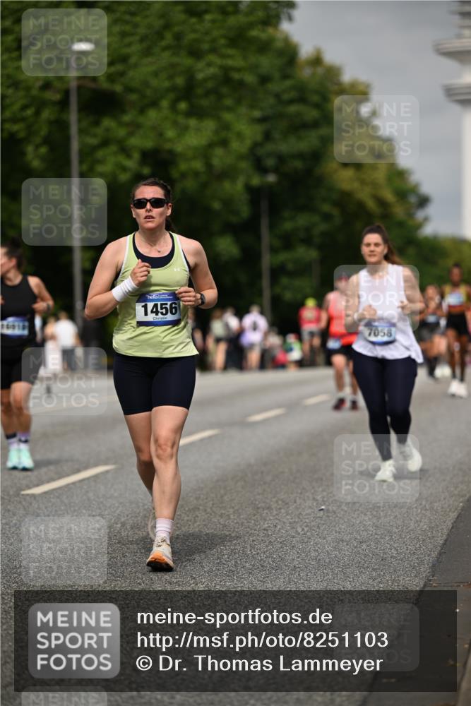 29.06.2025 - hella hamburg halbmarathon Dr. Thomas Lammeyer http://msf.ph/oto/8251103 29.06.2025 10:14:22 Kennedybrücke 1052, 1186, 1456, 1483, 1513, 4389, 7058, 7250, 7685, 8685, 9150, 9681, 9816, 9829, 9988 meine-sportfotos.de