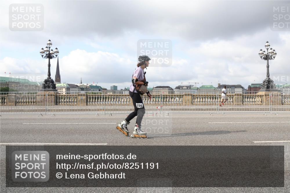 29.06.2025 - hella hamburg halbmarathon Lena Gebhardt http://msf.ph/oto/8251191 29.06.2025 09:02:54 Lombardsbrücke  meine-sportfotos.de
