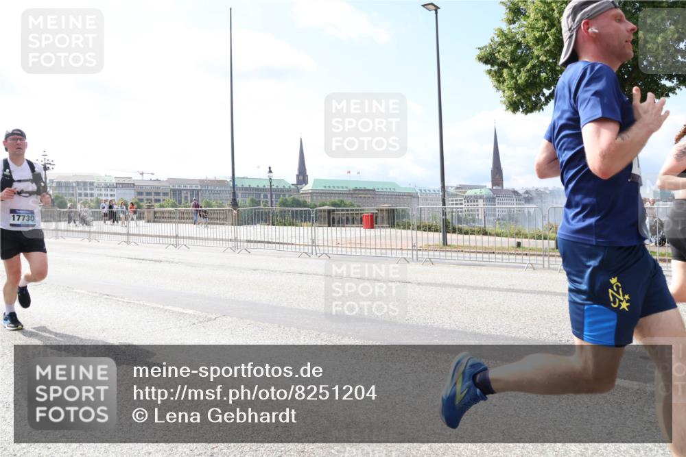 29.06.2025 - hella hamburg halbmarathon Lena Gebhardt http://msf.ph/oto/8251204 29.06.2025 10:10:25 Lombardsbrücke 1548, 1573, 3921, 4389, 5182, 5440, 5511, 5990, 5991, 7042, 7081, 7250, 7333, 7636, 7685, 8219, 8890, 9366, 9434, 9674, 9681, 9816, 10036, 10943, 11027, 11180, 11355, 11887, 11904, 11905, 12008, 12567, 12629, 13797, 13825, 13901, 14679, 14822, 15409, 16166, 16344, 16445, 16639, 16872, 17148, 17730, 18196, 19023 meine-sportfotos.de