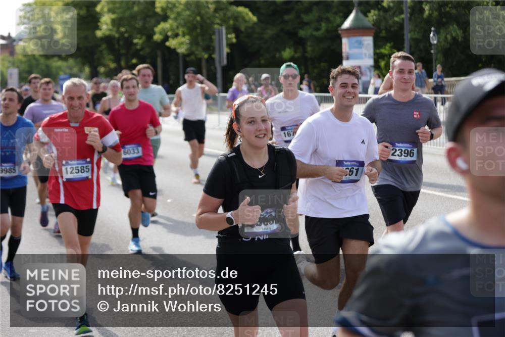 29.06.2025 - hella hamburg halbmarathon Jannik Wohlers http://msf.ph/oto/8251245 29.06.2025 09:56:25 Lombardsbrücke 1460, 1496, 1833, 2013, 2074, 2111, 2208, 2340, 2378, 2396, 2878, 3310, 3652, 4377, 4404, 4635, 4897, 5169, 5194, 5839, 6033, 6377, 6561, 6562, 6631, 7176, 7475, 8261, 8572, 8587, 8618, 8661, 8710, 8863, 8921, 9082, 9497, 9597, 9638, 9876, 9985, 10189, 10371, 10508, 10896, 11184, 11809, 12311, 12482, 12584, 12585, 12590, 12651, 12690, 12858, 13245, 13282, 13394, 13609, 13962, 14033, 14408, 14526, 14588, 14834, 14990, 14994, 15149, 15818 meine-sportfotos.de