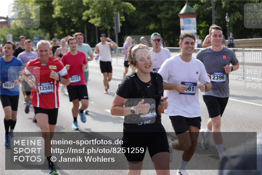 29.06.2025 - hella hamburg halbmarathon Jannik Wohlers http://msf.ph/oto/8251259 29.06.2025 09:56:25 Lombardsbrücke 1460, 1496, 1833, 2013, 2074, 2111, 2208, 2340, 2378, 2396, 2878, 3310, 3652, 4377, 4404, 4635, 4897, 5169, 5194, 5839, 6033, 6377, 6561, 6562, 6631, 7176, 7475, 8261, 8572, 8587, 8618, 8661, 8710, 8863, 8921, 9082, 9497, 9597, 9638, 9876, 9985, 10189, 10371, 10508, 10896, 11184, 11809, 12311, 12482, 12584, 12585, 12590, 12651, 12690, 12858, 13245, 13282, 13394, 13609, 13962, 14033, 14408, 14526, 14588, 14834, 14990, 14994, 15149, 15818 meine-sportfotos.de