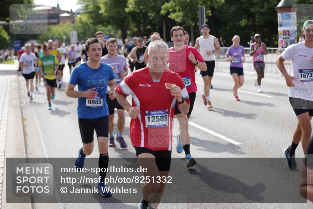 29.06.2025 - hella hamburg halbmarathon Jannik Wohlers http://msf.ph/oto/8251332 29.06.2025 09:56:26 Lombardsbrücke 1460, 1496, 1833, 2013, 2074, 2111, 2208, 2340, 2378, 2396, 2878, 3310, 3652, 4377, 4635, 4897, 5169, 5194, 5839, 6033, 6377, 6561, 6562, 6631, 7176, 8112, 8261, 8572, 8587, 8618, 8661, 8710, 8813, 8863, 8921, 9082, 9497, 9597, 9638, 9876, 9985, 10189, 10371, 10508, 10896, 11184, 11809, 12311, 12482, 12584, 12585, 12590, 12651, 12690, 12858, 13245, 13282, 13394, 13609, 13962, 14033, 14526, 14588, 14834, 14990, 15149, 15818 meine-sportfotos.de