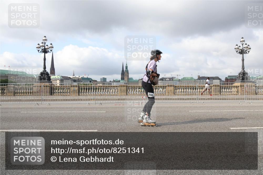 29.06.2025 - hella hamburg halbmarathon Lena Gebhardt http://msf.ph/oto/8251341 29.06.2025 09:02:54 Lombardsbrücke  meine-sportfotos.de