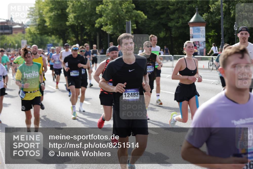 29.06.2025 - hella hamburg halbmarathon Jannik Wohlers http://msf.ph/oto/8251514 29.06.2025 09:56:28 Lombardsbrücke 1460, 1496, 1783, 1833, 2013, 2074, 2111, 2208, 2340, 2378, 2396, 2878, 3310, 3575, 3652, 3791, 4377, 4635, 4770, 4897, 5008, 5169, 5194, 5839, 6033, 6377, 6631, 7176, 8112, 8261, 8572, 8587, 8618, 8661, 8710, 8813, 8863, 8921, 9082, 9497, 9638, 9876, 9985, 10189, 10371, 10859, 10896, 11184, 12311, 12482, 12585, 12590, 12651, 12690, 12733, 12858, 13245, 13282, 13609, 13962, 14033, 14526, 14562, 14588, 14834, 15149, 15818 meine-sportfotos.de