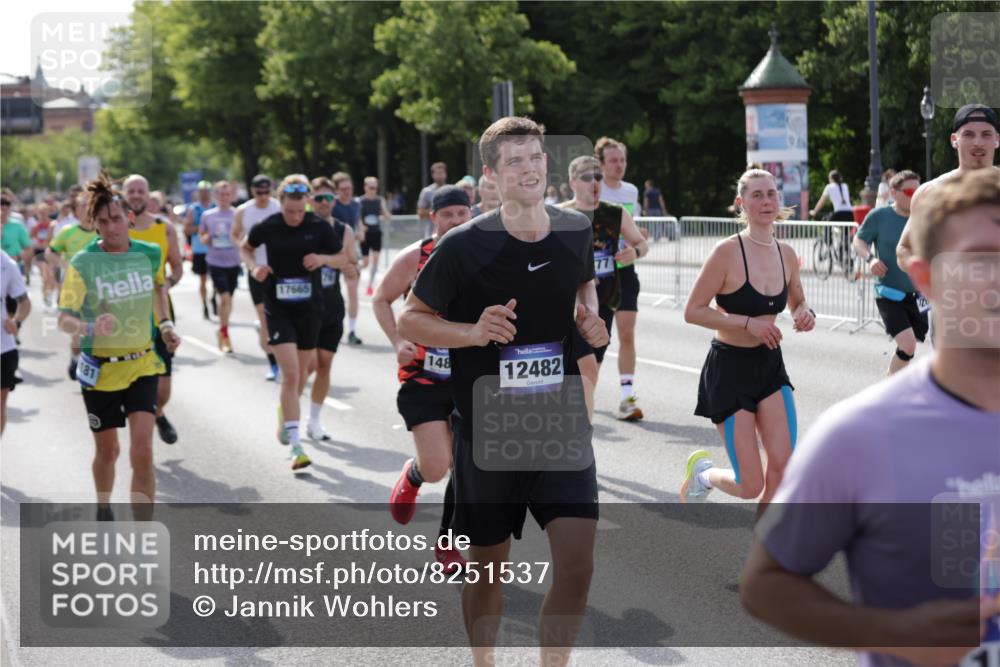 29.06.2025 - hella hamburg halbmarathon Jannik Wohlers http://msf.ph/oto/8251537 29.06.2025 09:56:28 Lombardsbrücke 1460, 1496, 1783, 1833, 2013, 2074, 2111, 2208, 2340, 2378, 2396, 2878, 3310, 3575, 3652, 3791, 4377, 4635, 4770, 4897, 5008, 5169, 5194, 5839, 6033, 6377, 6631, 7176, 8112, 8261, 8572, 8587, 8618, 8661, 8710, 8813, 8863, 8921, 9082, 9497, 9638, 9876, 9985, 10189, 10371, 10859, 10896, 11184, 12311, 12482, 12585, 12590, 12651, 12690, 12733, 12858, 13245, 13282, 13609, 13962, 14033, 14526, 14562, 14588, 14834, 15149, 15818 meine-sportfotos.de