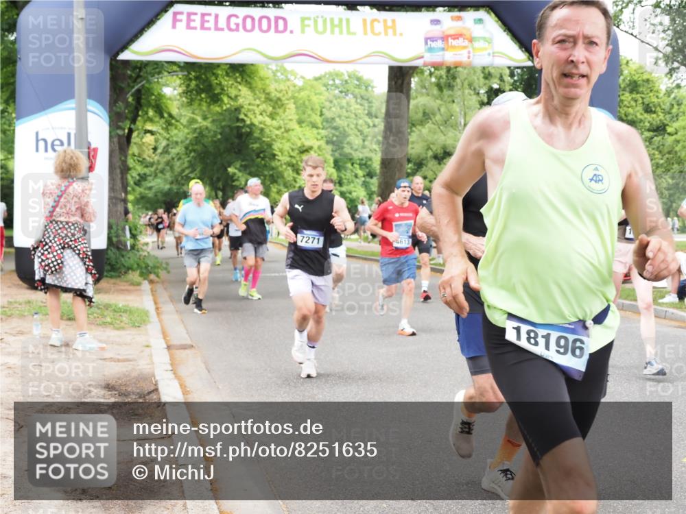 29.06.2025 - hella hamburg halbmarathon MichiJ http://msf.ph/oto/8251635 29.06.2025 10:52:04 Zwischen KM18-KM19 1885, 4613, 7271, 7474, 9254, 11614, 13210, 13901, 15009, 15377, 17550, 18196, 18426, 19165, 19176 meine-sportfotos.de