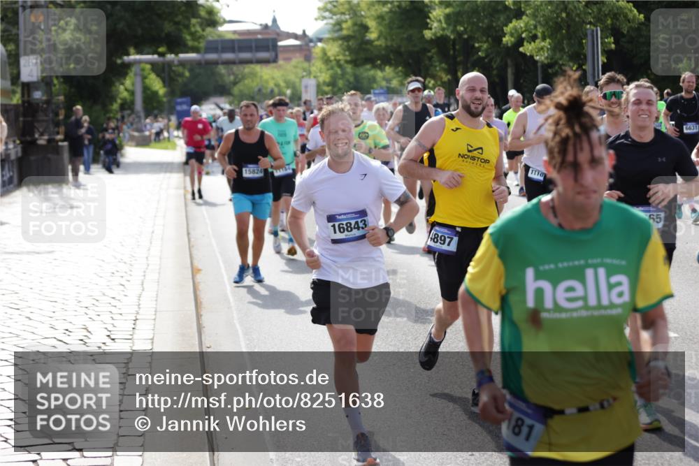 29.06.2025 - hella hamburg halbmarathon Jannik Wohlers http://msf.ph/oto/8251638 29.06.2025 09:56:30 Lombardsbrücke 1381, 1460, 1496, 1783, 1833, 2013, 2074, 2111, 2208, 2340, 2378, 2396, 2878, 3310, 3575, 3652, 3791, 4377, 4635, 4770, 4897, 5008, 5169, 5194, 5319, 5839, 6033, 6377, 6631, 7176, 8112, 8572, 8587, 8618, 8661, 8710, 8813, 8863, 8921, 9082, 9497, 9876, 9985, 10189, 10371, 10859, 10896, 11184, 12311, 12482, 12585, 12590, 12651, 12690, 12733, 12858, 13245, 13282, 13609, 13865, 13962, 14033, 14526, 14562, 14588, 14834, 15149, 15818 meine-sportfotos.de