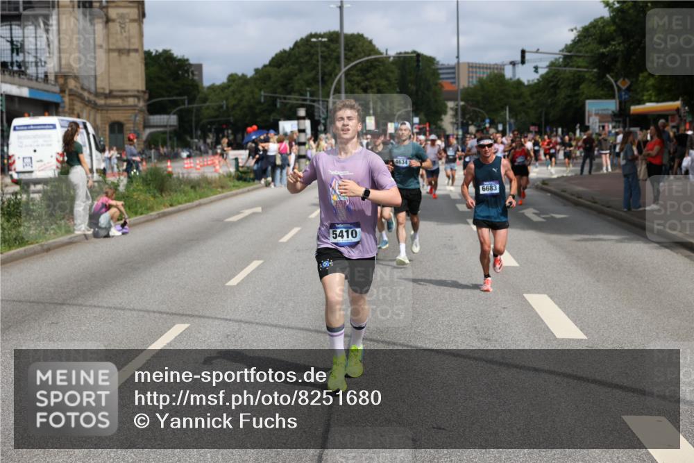 29.06.2025 - hella hamburg halbmarathon Yannick Fuchs http://msf.ph/oto/8251680 29.06.2025 10:35:32 20KM 1136, 1677, 2568, 2797, 2949, 3332, 3618, 4205, 4303, 4380, 4634, 4871, 4889, 5007, 5014, 5026, 5410, 5709, 6429, 6683, 6771, 7080, 7284, 7378, 7774, 8074, 8122, 8966, 9358, 9640, 9659, 9755, 9979, 10375, 10783, 10934, 10978, 11062, 11765, 11922, 11959, 12292, 12365, 12385, 12895, 13268, 13457, 14555, 14661, 14820, 15164, 15247, 15689, 16201, 16249, 16347, 16599, 17720, 17724, 17834, 17971, 18045, 18049, 18399, 18412, 18573 meine-sportfotos.de