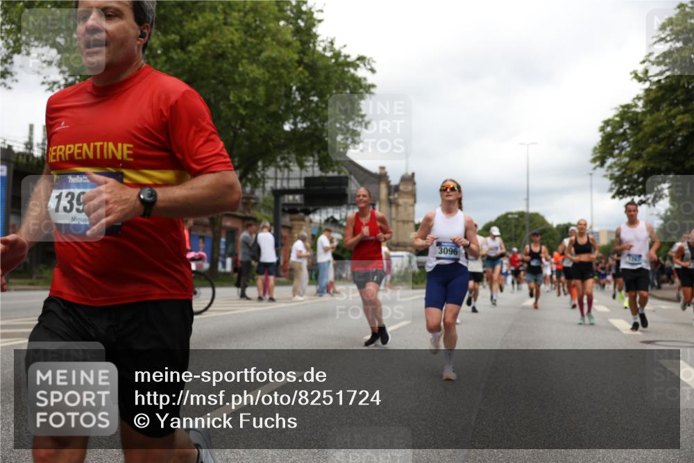 29.06.2025 - hella hamburg halbmarathon Yannick Fuchs http://msf.ph/oto/8251724 29.06.2025 10:47:59 20KM 1267, 1422, 1442, 1502, 1549, 1870, 2058, 2432, 2518, 2630, 3096, 3103, 3819, 4299, 5020, 5259, 6260, 6294, 6374, 7129, 7395, 7478, 7973, 8285, 8394, 9032, 9380, 9791, 9922, 10040, 11009, 11068, 11430, 11789, 11844, 12321, 12607, 12632, 13033, 13147, 13397, 13794, 13803, 13912, 14026, 14239, 14702, 15146, 15838, 15856, 15946, 16623, 16780, 17482, 18308, 18418, 18450, 18514, 18612, 19067 meine-sportfotos.de