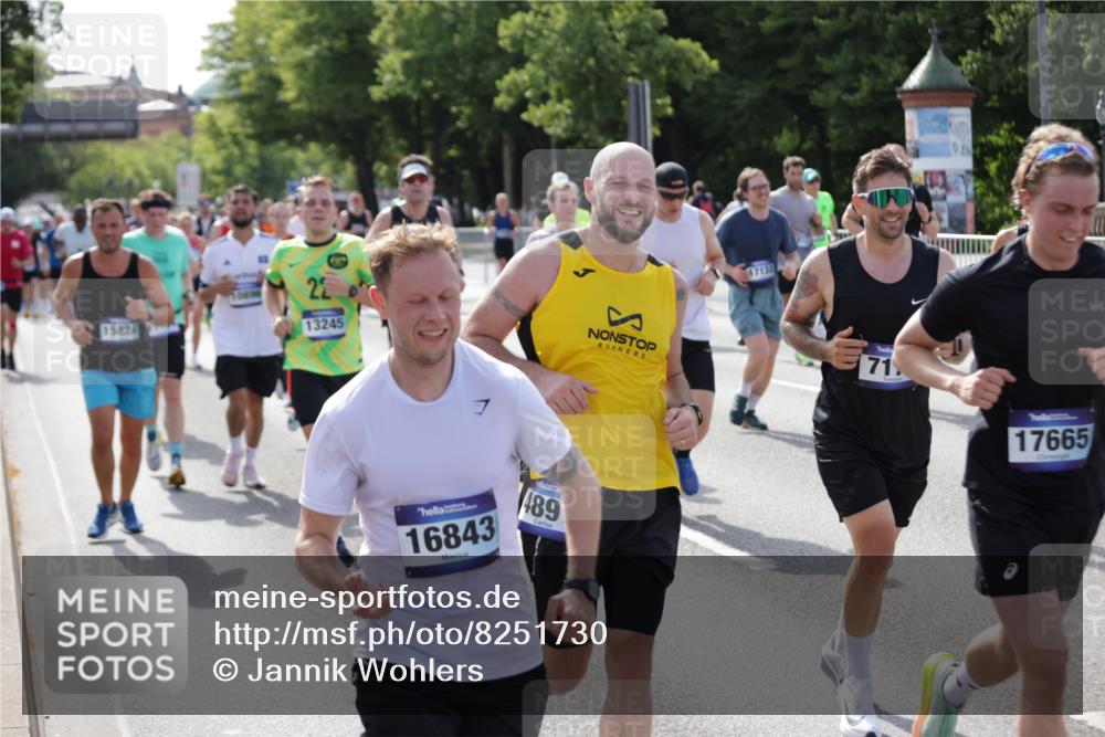 29.06.2025 - hella hamburg halbmarathon Jannik Wohlers http://msf.ph/oto/8251730 29.06.2025 09:56:30 Lombardsbrücke 1381, 1460, 1496, 1783, 1833, 2013, 2074, 2111, 2208, 2340, 2378, 2396, 2878, 3310, 3575, 3652, 3791, 4377, 4635, 4770, 4897, 5008, 5169, 5194, 5319, 5839, 6033, 6377, 6631, 7176, 8112, 8572, 8587, 8618, 8661, 8710, 8813, 8863, 8921, 9082, 9497, 9876, 9985, 10189, 10371, 10859, 10896, 11184, 12311, 12482, 12585, 12590, 12651, 12690, 12733, 12858, 13245, 13282, 13609, 13865, 13962, 14033, 14526, 14562, 14588, 14834, 15149, 15818 meine-sportfotos.de