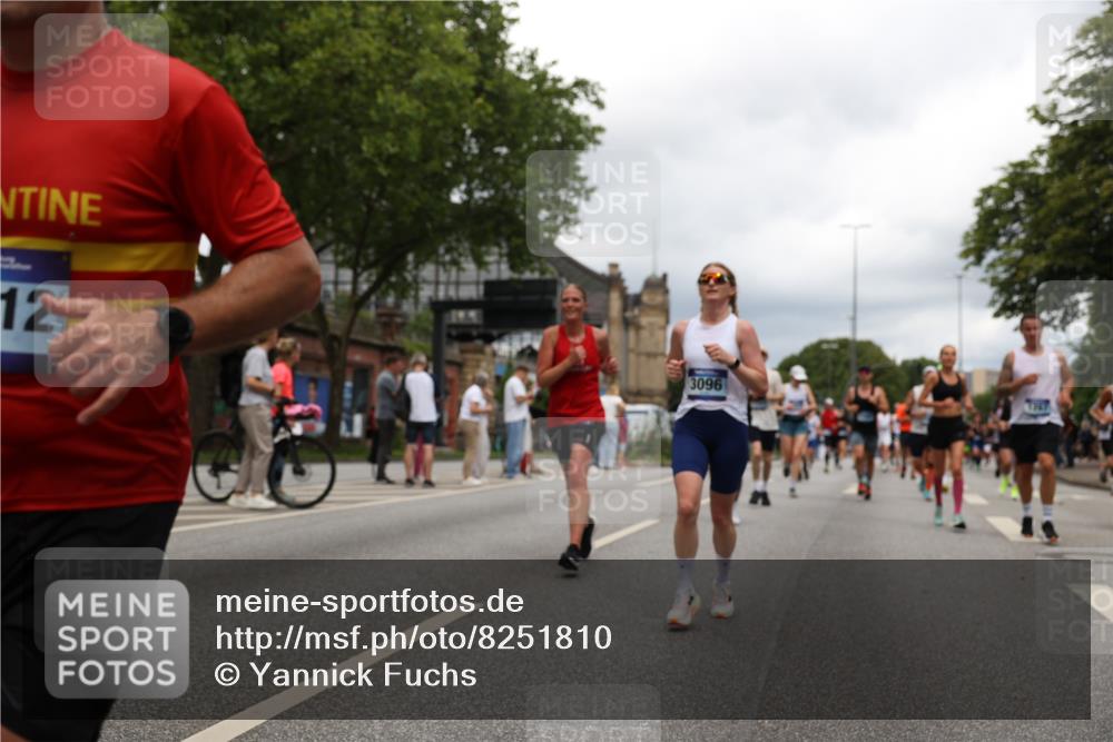 29.06.2025 - hella hamburg halbmarathon Yannick Fuchs http://msf.ph/oto/8251810 29.06.2025 10:47:59 20KM 1267, 1422, 1442, 1502, 1549, 1870, 2058, 2432, 2518, 2630, 3096, 3103, 3819, 4299, 5020, 5259, 6260, 6294, 6374, 7129, 7395, 7478, 7973, 8285, 8394, 9032, 9380, 9791, 9922, 10040, 11009, 11068, 11430, 11789, 11844, 12321, 12607, 12632, 13033, 13147, 13397, 13794, 13803, 13912, 14026, 14239, 14702, 15146, 15838, 15856, 15946, 16623, 16780, 17482, 18308, 18418, 18450, 18514, 18612, 19067 meine-sportfotos.de