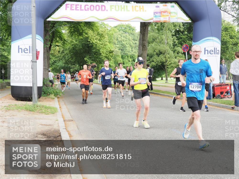 29.06.2025 - hella hamburg halbmarathon MichiJ http://msf.ph/oto/8251815 29.06.2025 10:28:57 Zwischen KM18-KM19 2324, 3332, 4843, 5375, 5508, 8465, 8629, 11731, 11765, 12046, 12540, 12704, 13158, 15828, 17214, 17973 meine-sportfotos.de