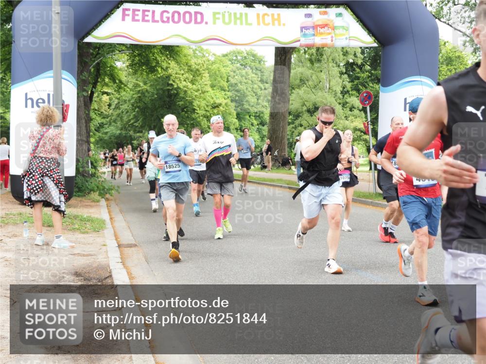 29.06.2025 - hella hamburg halbmarathon MichiJ http://msf.ph/oto/8251844 29.06.2025 10:52:06 Zwischen KM18-KM19 1885, 4613, 7271, 7474, 9254, 9339, 10756, 11614, 11784, 13210, 13901, 15009, 15377, 16344, 17550, 18196, 18525, 19165, 19176 meine-sportfotos.de
